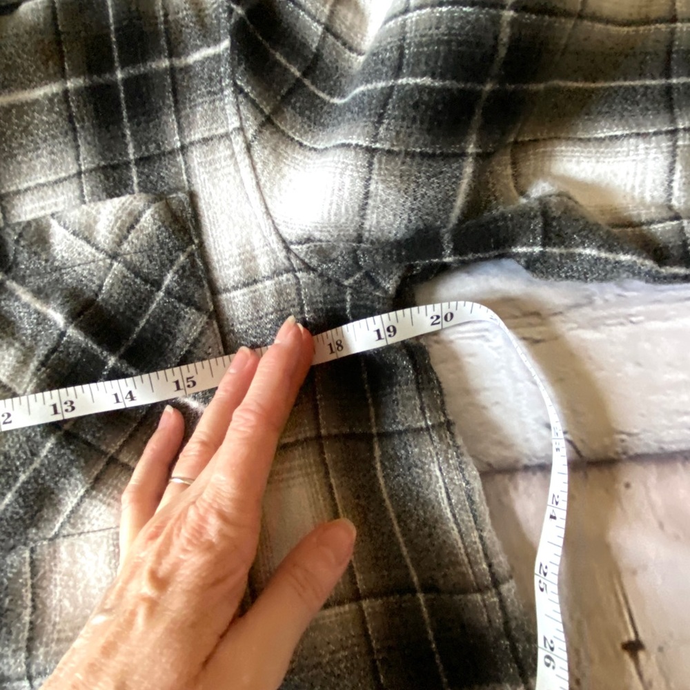Forever 21 Plaid Flannel Shirt - Picture 6 of 8